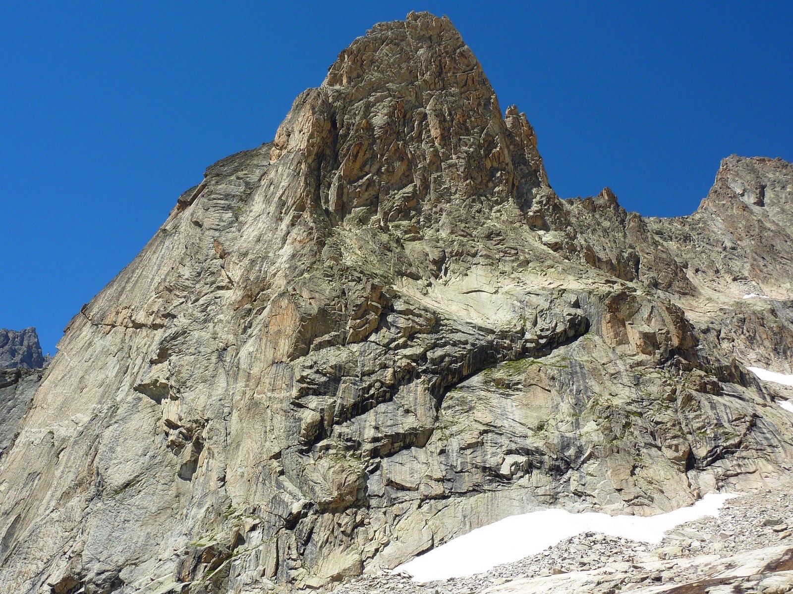 Topo Martine is on the rock — Oostwand (Face E)